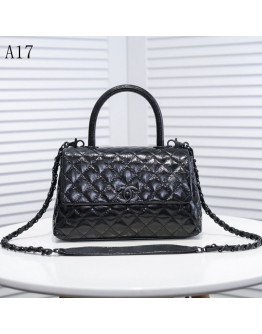 Vanguardist style in the high -end Chanel bag