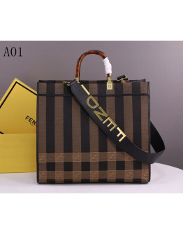 Versatility and beauty in a sophisticated Fendi bag