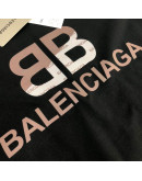 Balenciaga Camisa A avant -garde and style in each garment