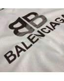 Balenciaga Camisa A avant -garde and style in each garment