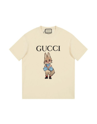 Gucci shirt elegance and avant -garde in each garment