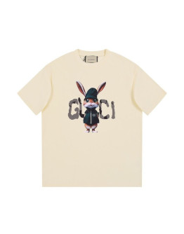 Gucci shirt luxury and high -end style