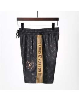 Short Louis Vuitton Luxury and distinction at each step