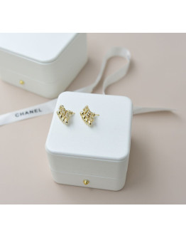 Chanel earrings with pearls