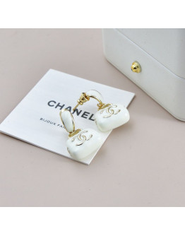 High -end Chanel necklace