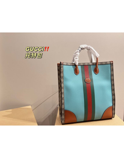 Gucci bags for vintage style and great capacity