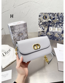 Dior elegance Silin bag in motion.