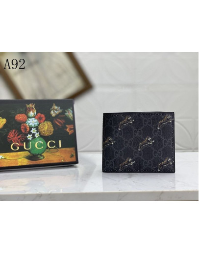 High -end GUCCI wallet on the occasion