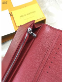 Hand wallet Louis Vuitton Elegance and versatility for your looks