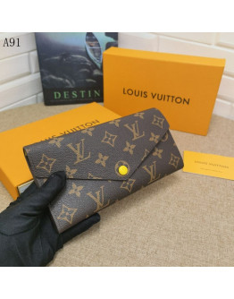 Avant -garde style in a high quality Louis Vuitton portfolio