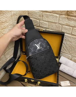 Bandolera Negra Louis Vuitton Con Motivo