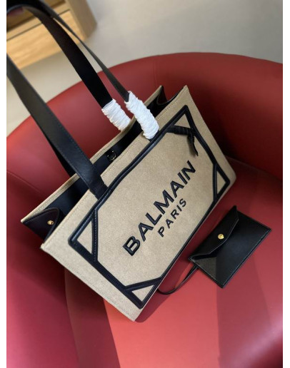 Balmain Shoulder Bags