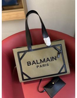 Balmain Shoulder Bags