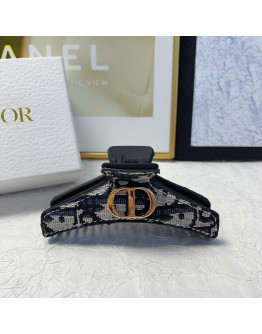 Dior hair clip