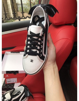 Chanel Trend Comodas Sneakers