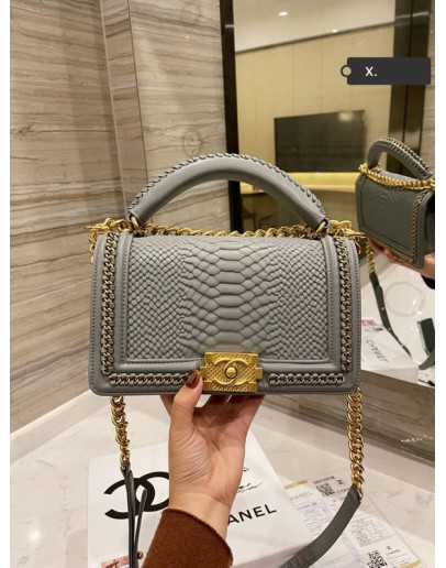 Luxury Bag with Gold Chain Chanel