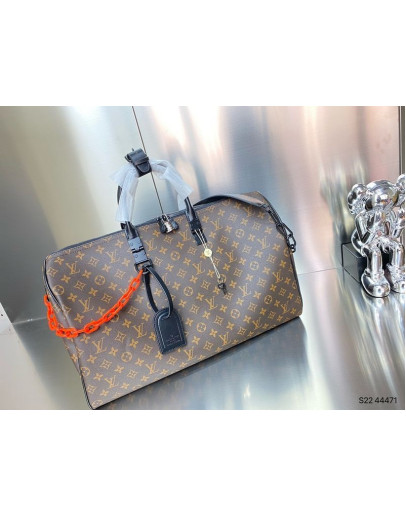 Hand bag synthetic leather with chain and reason Louis Vuitton