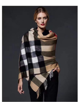 Capa for cold with Burberry paintings