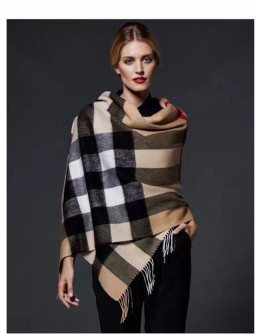 Capa Para El Frio Con Cuadros Burberry