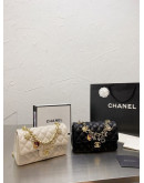 Shoulder bags with chain and golden logo Chanel