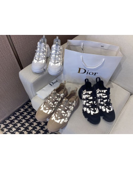 Sports shoes with dior reflectors