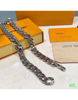 Louis Vuitton silver chain necklace