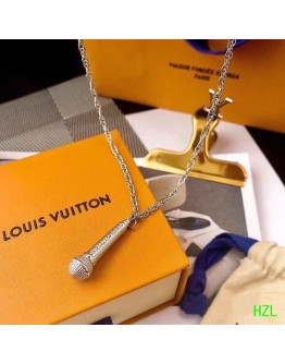 Microphone necklace and details in Louis Vuitton Diamonds