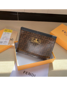 Elegant portadocuments con logo dorado fendi