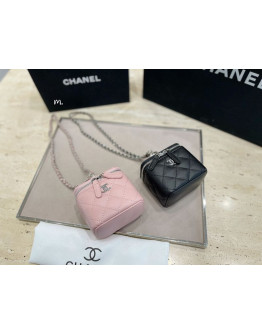 Cosmetic shoulder bag type Chanel