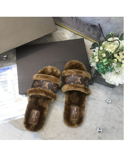 Dior sheep skin sandals