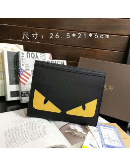 Portadocumentos Con Diseño De Un Monstruo Fendi