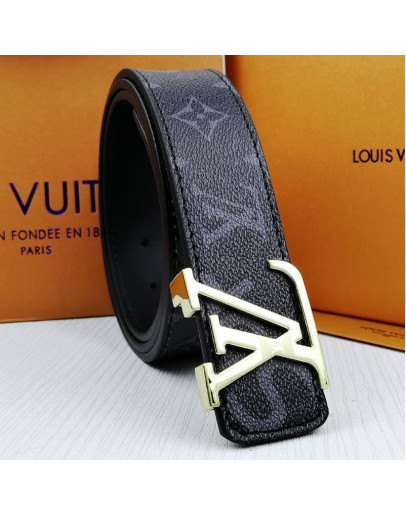 High -end belt with star Louis Vuitton design