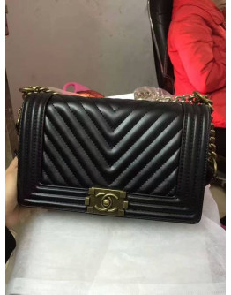 Modern shoulder bag with Chanel reason