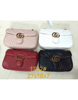 Synthetic comparative shoulder bag gucci