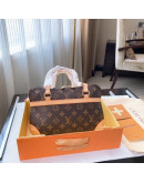 Shoulder bag with handle design by Louis Vuitton