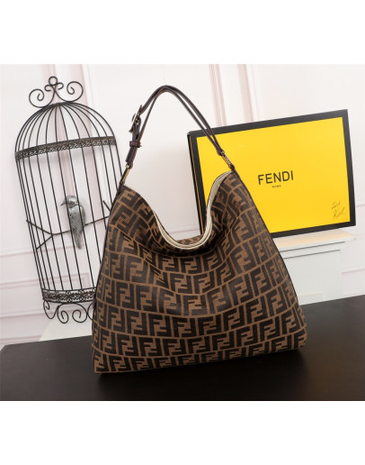 Fendi shoulder bag Women in Real Leather