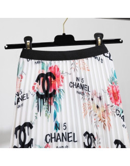 Chanel skirt Women