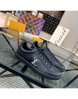 Sports shoes Louis Vuitton Lv Men Bicolor