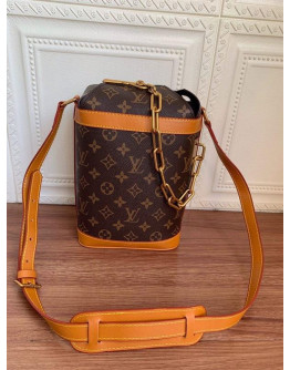 Louis Vuitton shoulder bag Unisex Saumur