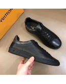 Sports shoes Louis Vuitton Color Premium Black Men