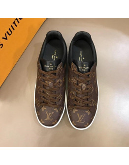 Sports shoes Louis Vuitton Brown Monogram Men