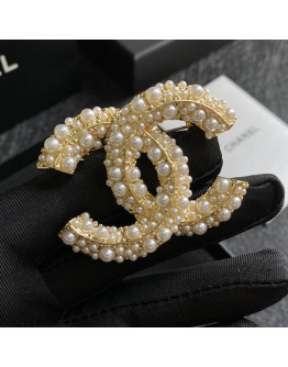 Chanel brooch For Women