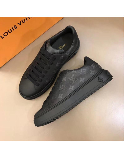 Louis Vuitton Men's shoes