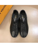 Sports shoes Louis Vuitton Color Premium Black Men