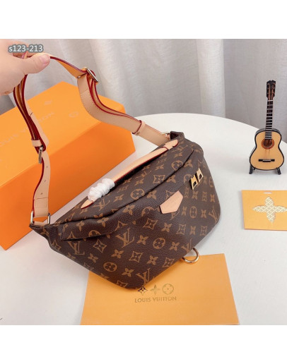 Unisex Louis Vuitton high -end fanny