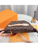 Unisex Louis Vuitton high -end fanny