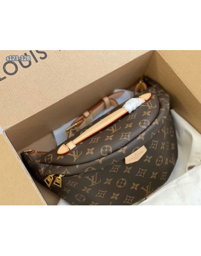 Unisex Louis Vuitton high -end fanny