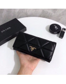 Luxury wallet padded synthetic leather with Prada motive