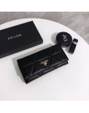 Luxury wallet padded synthetic leather with Prada motive