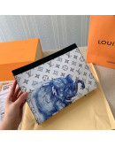 Portading with striking elephant print Louis Vuitton